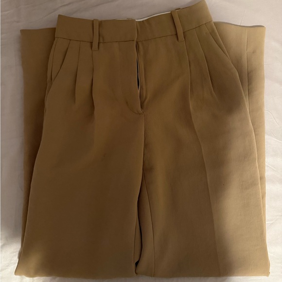 Aritzia Pants - Aritzia Effortless Pant in Tan